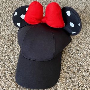 Disney Minnie Mouse baseball cap.